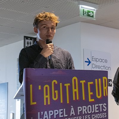 Photographe vidéaste corporate ayant travaillé pour l'Université Bretagne Sud